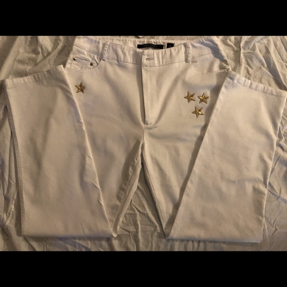 Pants - White relaxed shaped pants with fun gold stars